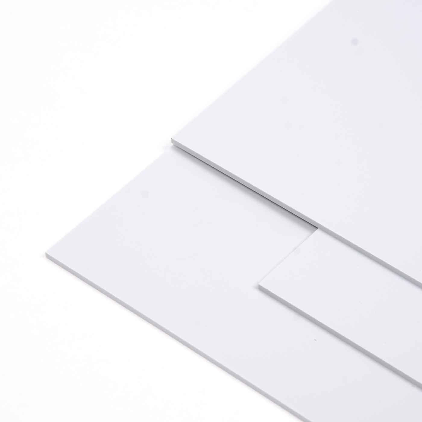 Piastra di copertura rettangolare, 300x500x4mm, polistirene 7035 grigio chiaro, senza alogeni