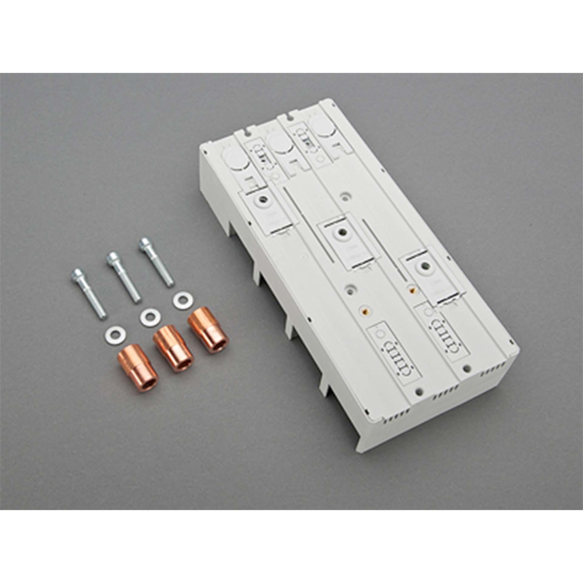 Adaptateur 3P pour jeux de barres 520A, pour système 60mm, pour ABB SACE Tmax XT5, 140x300mm