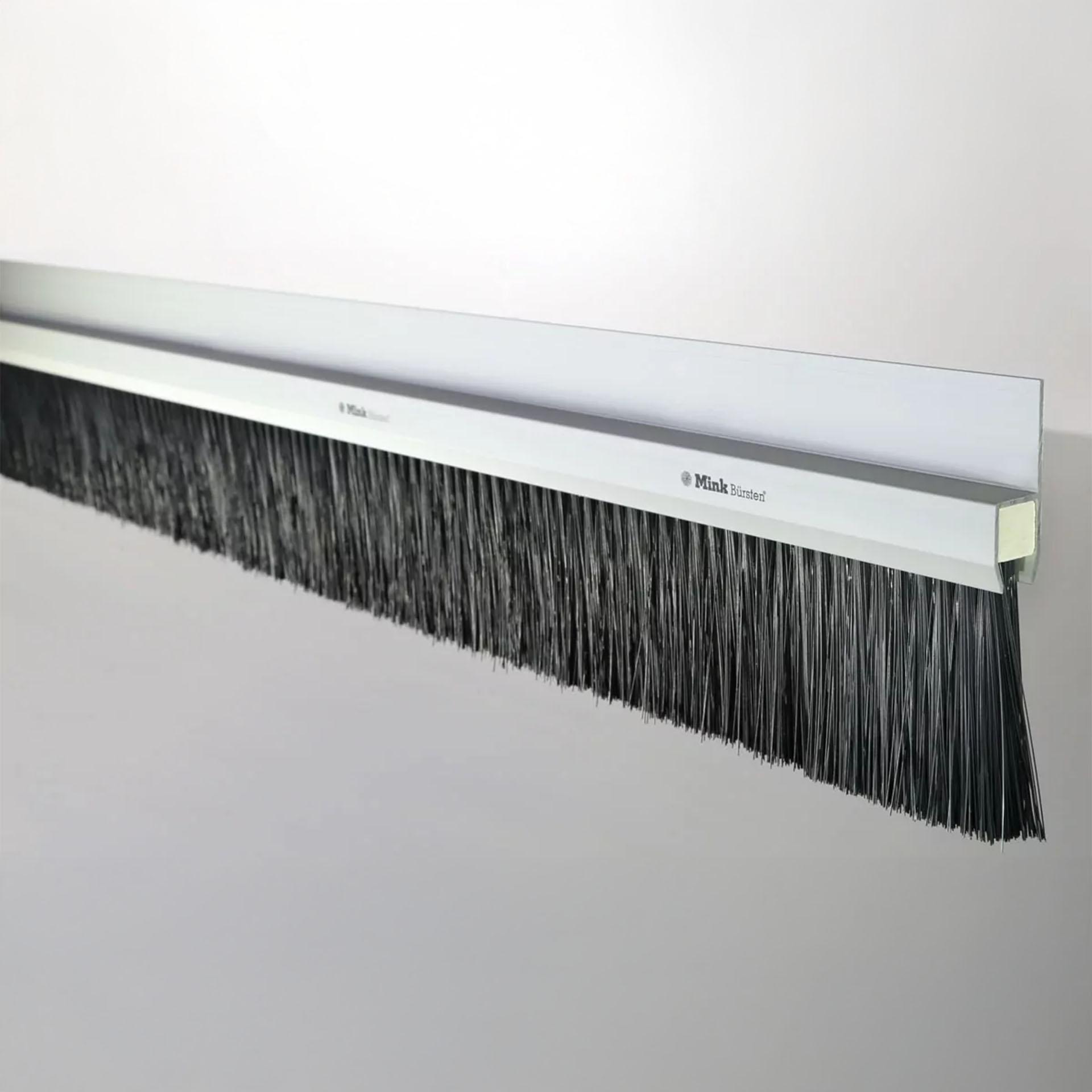 Listello a spazzola standard Mink, anodizzato ALU, nero, lunghezza totale 1000 mm, altezza fibra 80 mm, altezza 115 mm