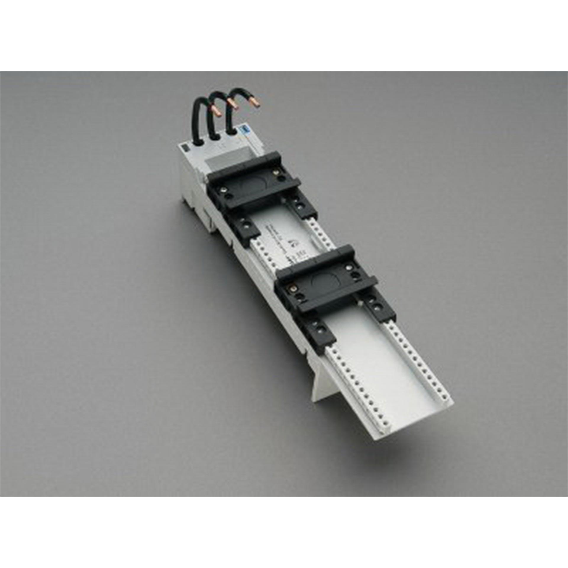 3P Sammelschienenadapter 63A, 2T, 54x260mm 3P Sammelschienenadapter 63A, 2T, 54x260mm