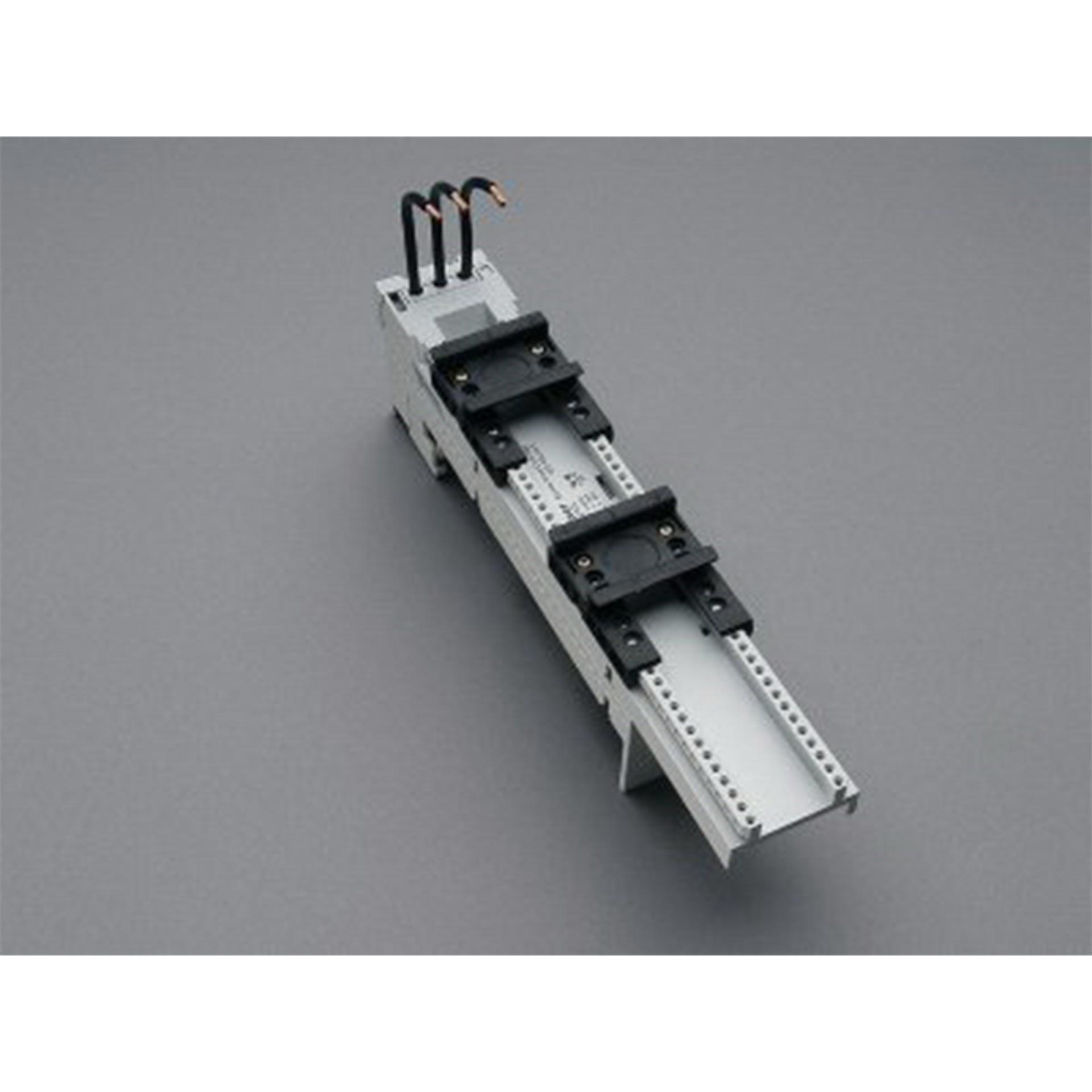 3P Sammelschienenadapter 25A, 2T mit abnehmbaren Oberteil, 45x260mm 3P Sammelschienenadapter 25A, 2T mit abnehmbaren Oberteil, 45x260mm