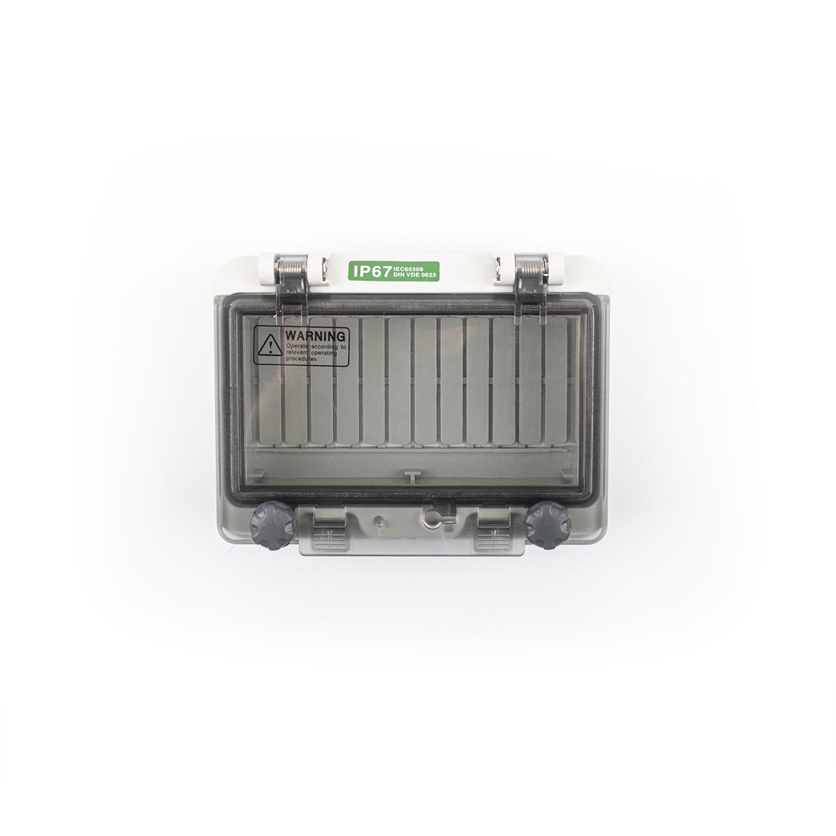 Coperchio incernierato a 6 moduli con gabbia di protezione profonda 23 mm, IP67