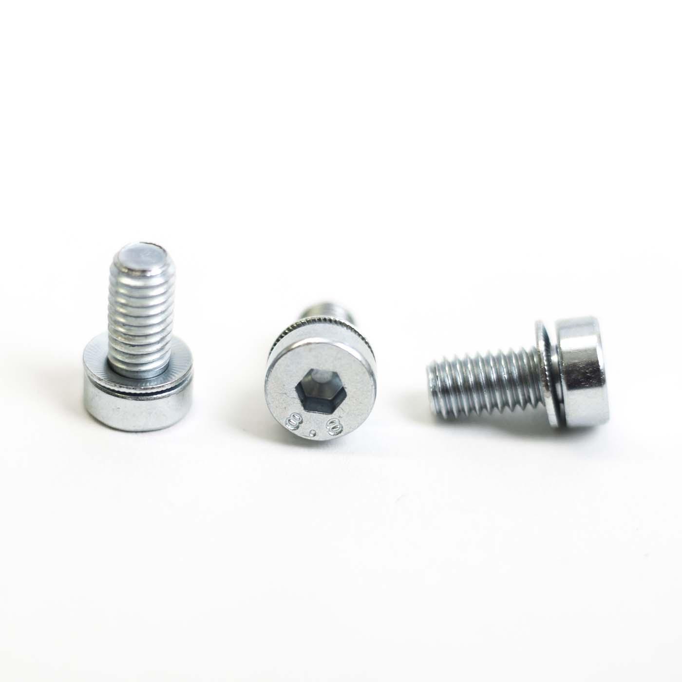 Chiave a brugola a testa tonda con rondella di sicurezza M6x30 mm Chiave a brugola a testa tonda con rondella di sicurezza M6x30 mm