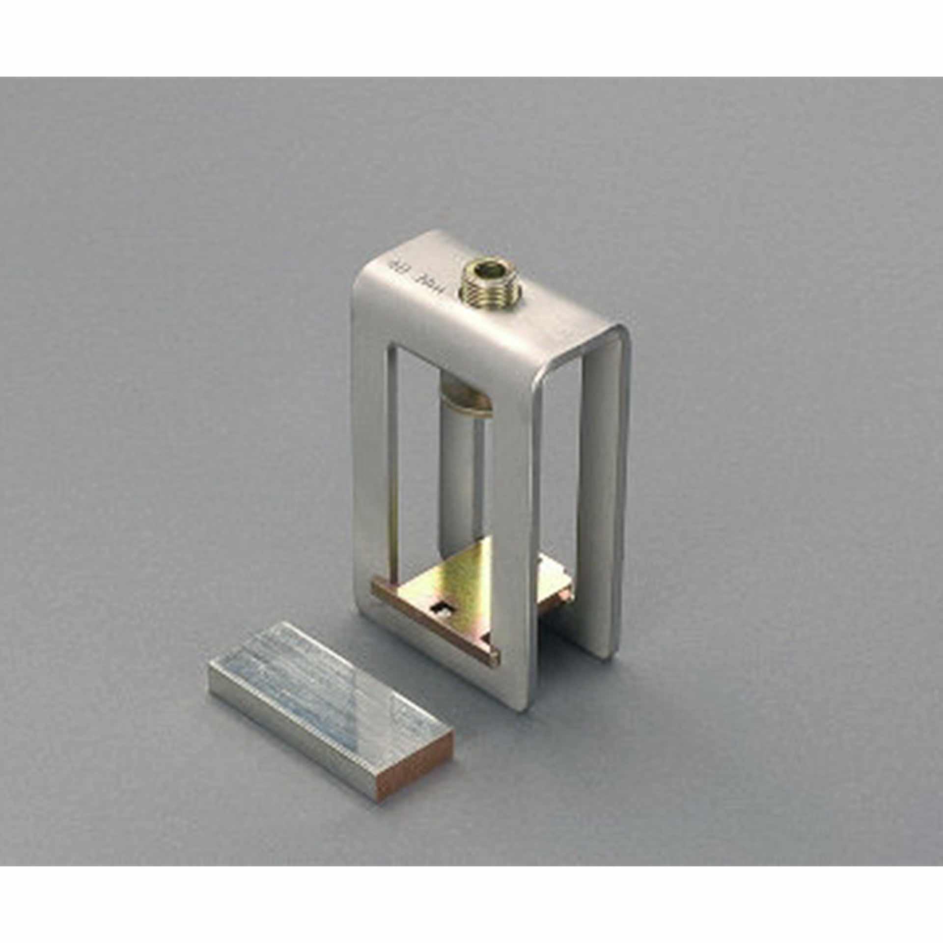 Bornes pour profilés, serrage: 41x20-42mm, pour profilés en double T de jeux de barres 1250A à 1600A Bornes pour profilés, serrage: 41x20-42mm, pour profilés en double T de jeux de barres 1250A à 1600A
