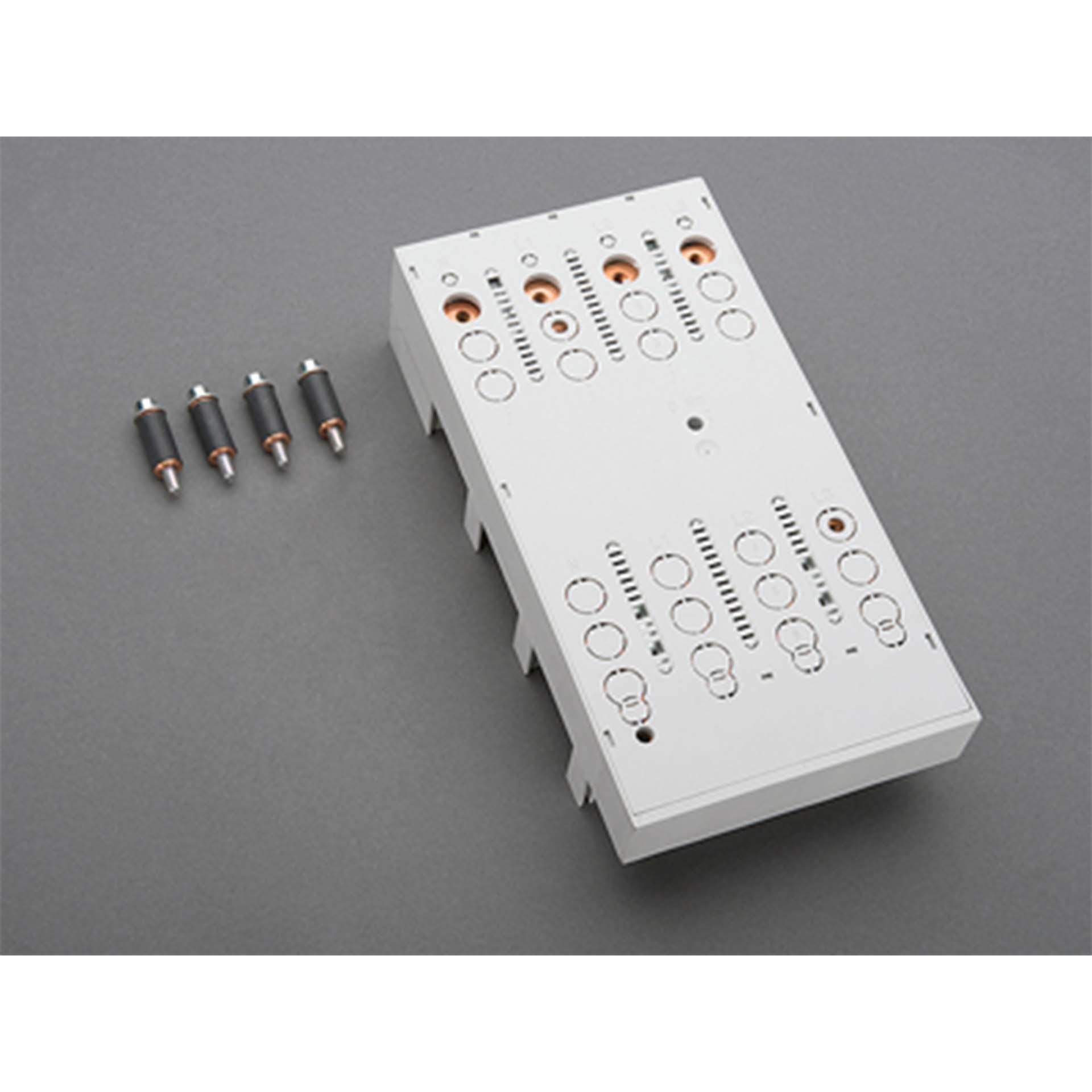 4P Sammelschienenadapter 250A, Schraubanschluss oben, 140x270mm