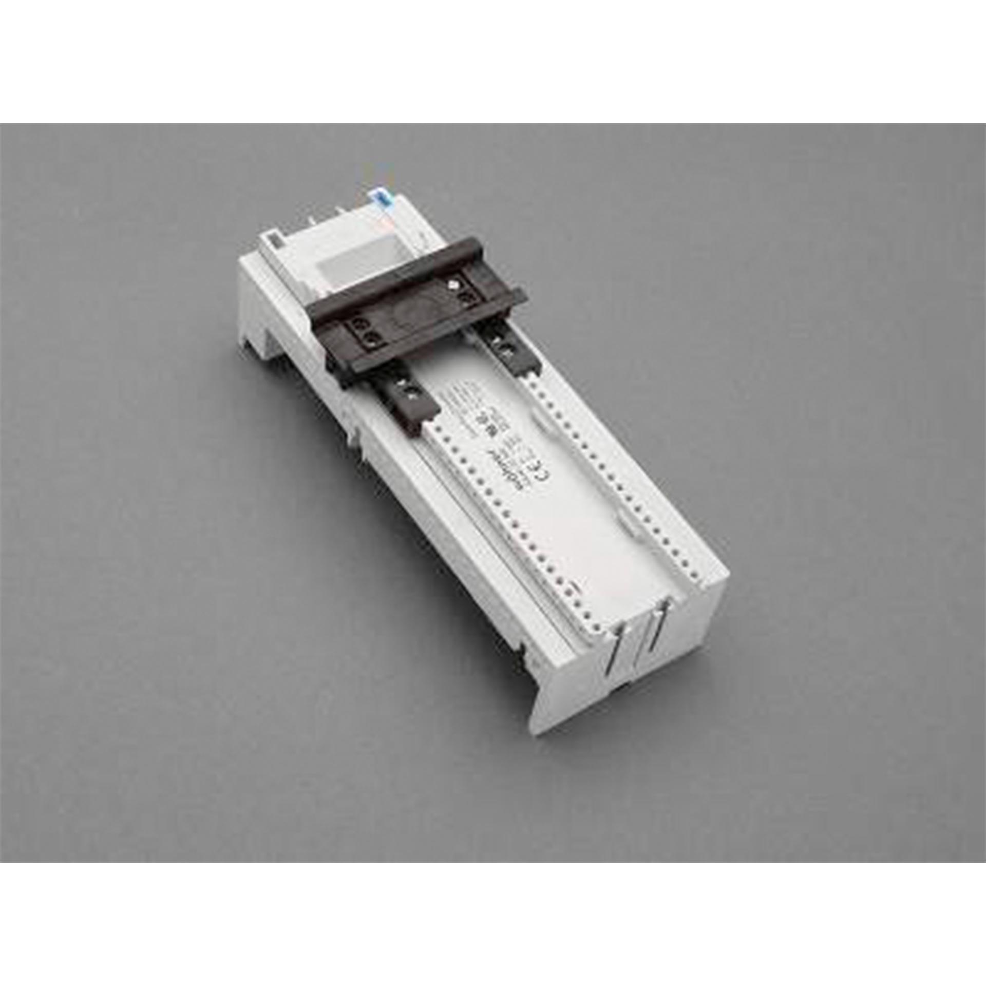 3P Sammelschienenadapter 80A,1T, mit Anschlussklemmen hinten, 72x200mm 3P Sammelschienenadapter 80A,1T, mit Anschlussklemmen hinten, 72x200mm
