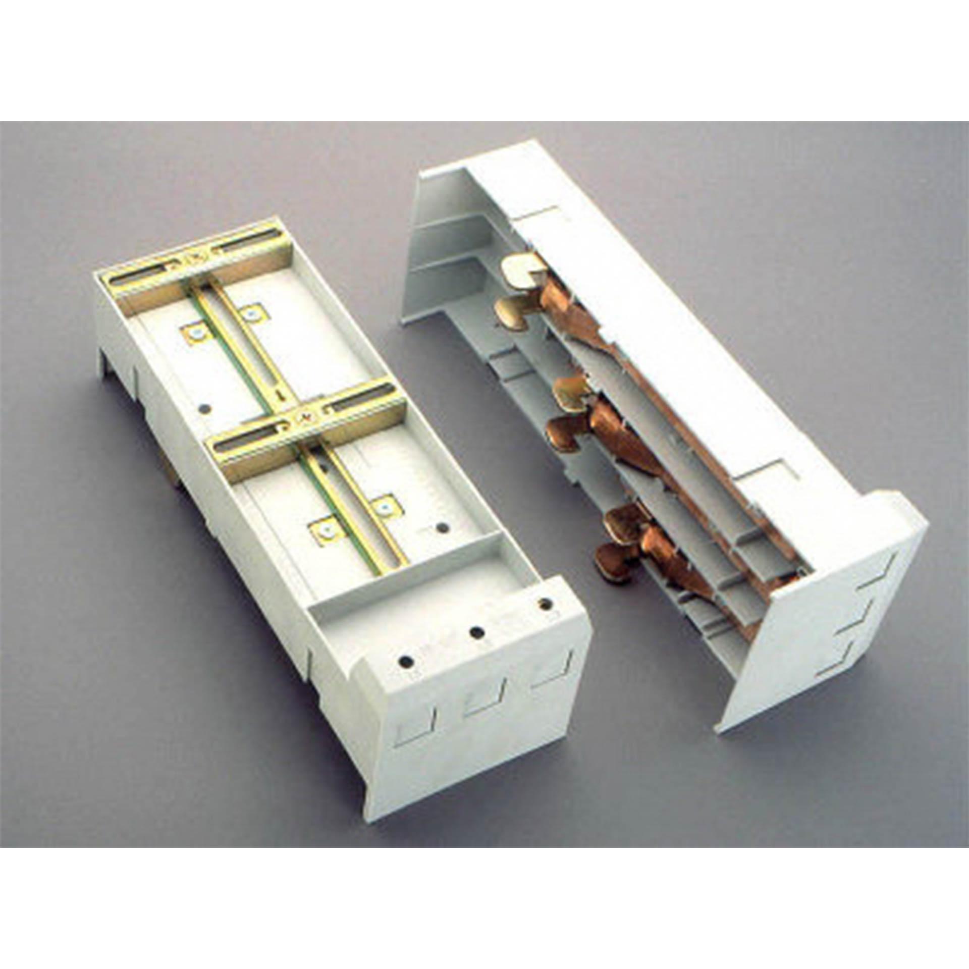 3P adaptateur de jeu de barres 250 A, bornes en bas, 110x320mm