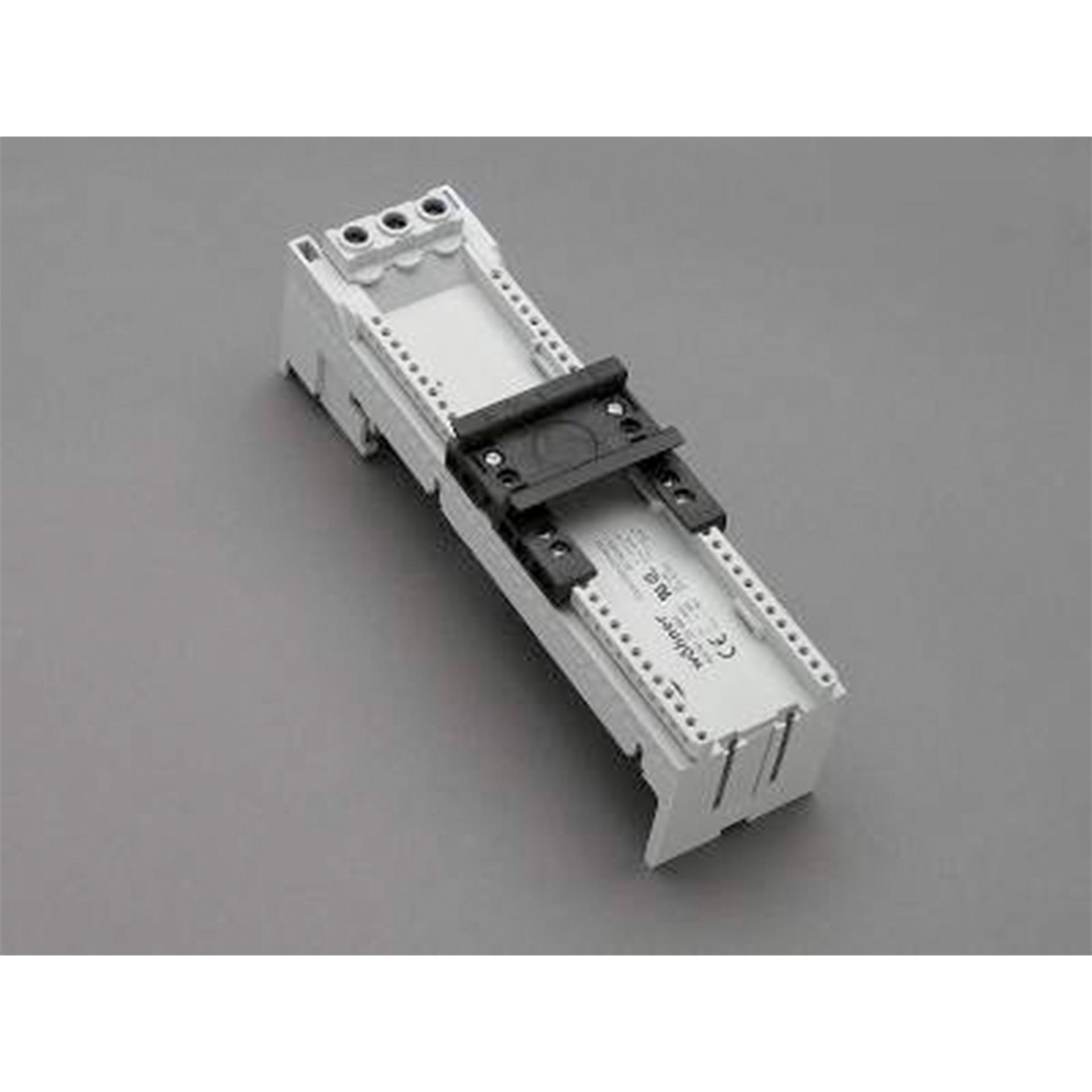 3P Sammelschienenadapter 80A,1T, mit Anschlussklemmen vorne, 54x200mm 3P Sammelschienenadapter 80A,1T, mit Anschlussklemmen vorne, 54x200mm